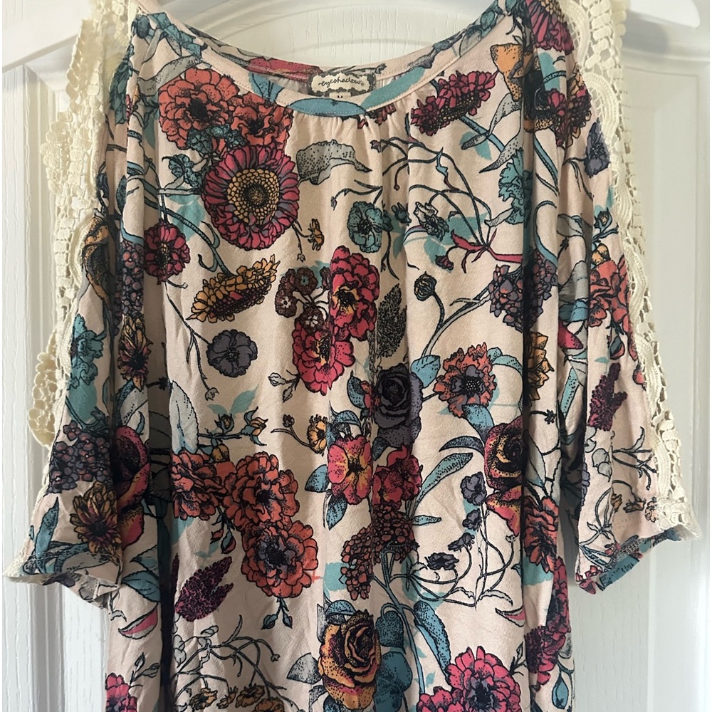 Floral Shirt Female Medium